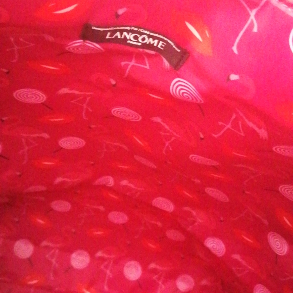 Lancome bag, bright fushia and red, great for shopping, overnight, in the car - Picture 6 of 9